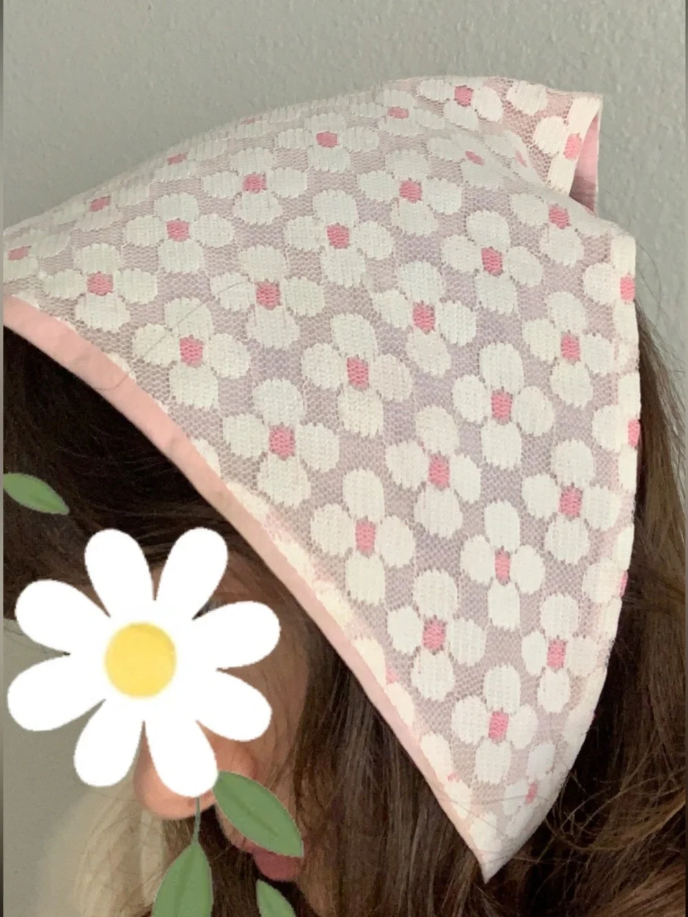 Vintage 60s 70s Pink & White Daisy Floral Bandana Headkerchief Headscarf